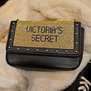 Crossbody black with stone